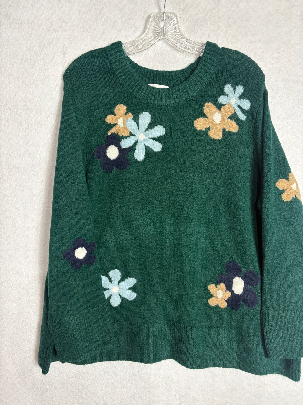 CeCe Dark Green Floral Crewneck Sweater